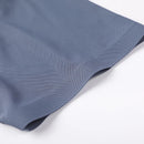 Polo Masculina em Seda Gelada com Bordado Fino — Lapela Estruturada, Elasticidade Confortável e Design Contemporâneo