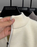 Pulôver Masculino de Inverno com Zíper Frontal — Malha Espessa, Bordado Fino e Acabamento Premium