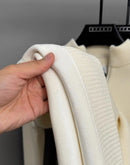 Pulôver Masculino de Inverno com Zíper Frontal — Malha Espessa, Bordado Fino e Acabamento Premium