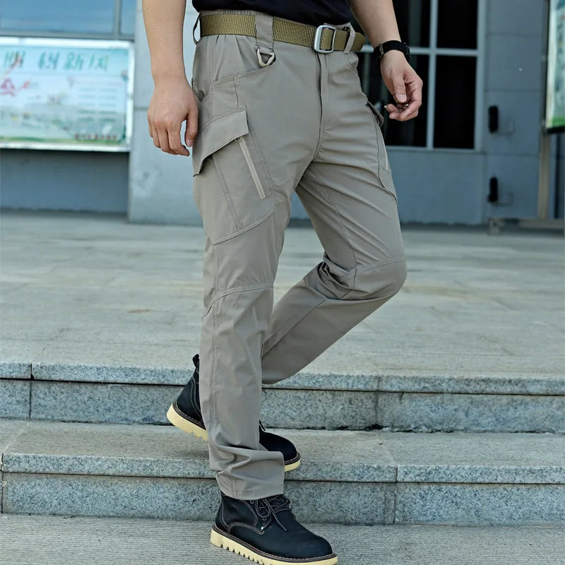Calça Masculina Tática Cargo | Impermeável, Multibolsos, Alta Resistência – Uso Outdoor e Urbano