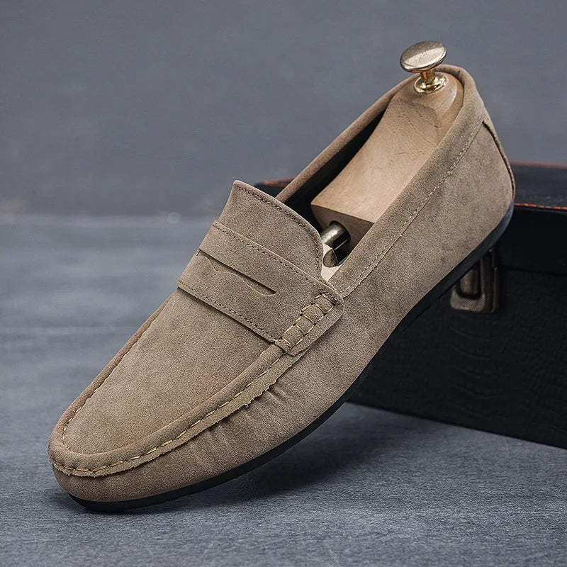 Mocassim Masculino Atemporal – Leveza, Conforto e Linha Impecável