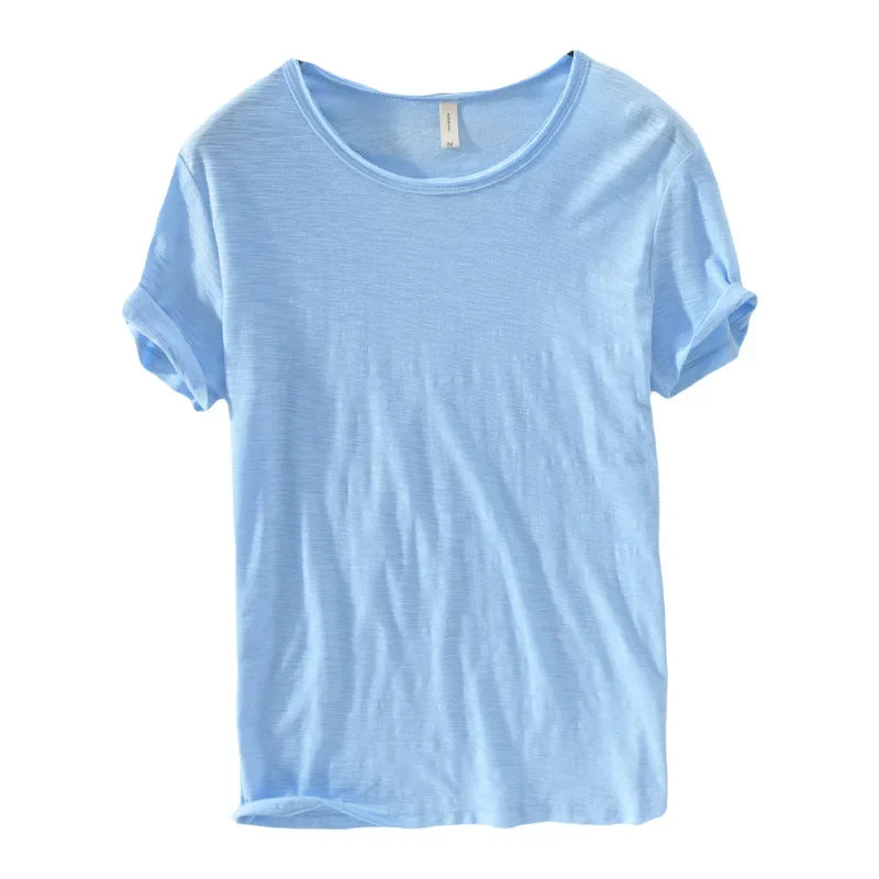 Camiseta Masculina Slim Fit em Algodão Puro — Edição Monocromática com Acabamento Raw Edge e Linha Essencial