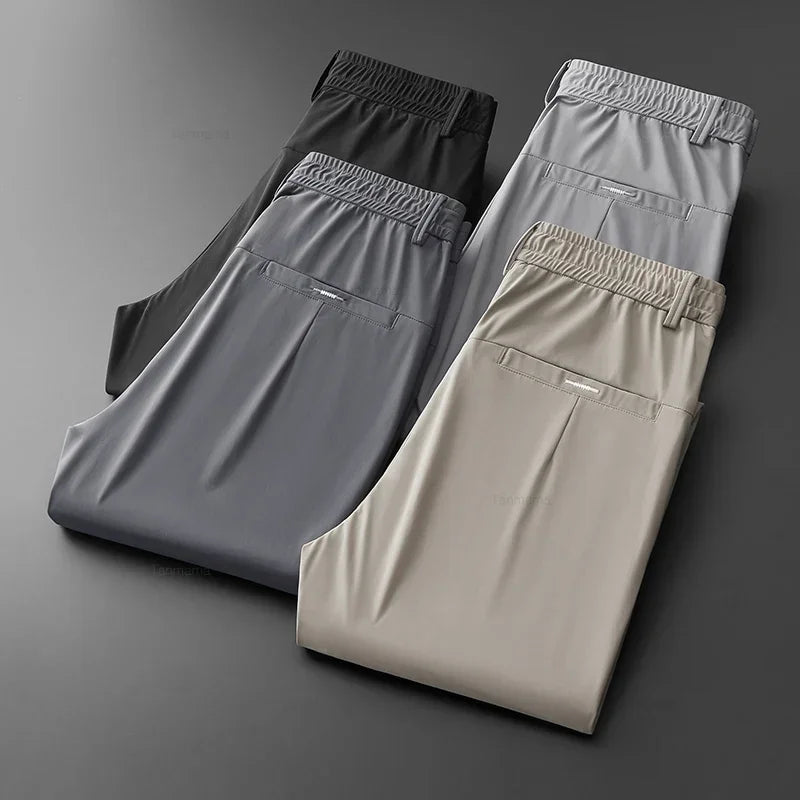 Calça Masculina Slim Fit em Seda Gelada — Ultra Leve, Secagem Rápida e Corte Reto para Verão
