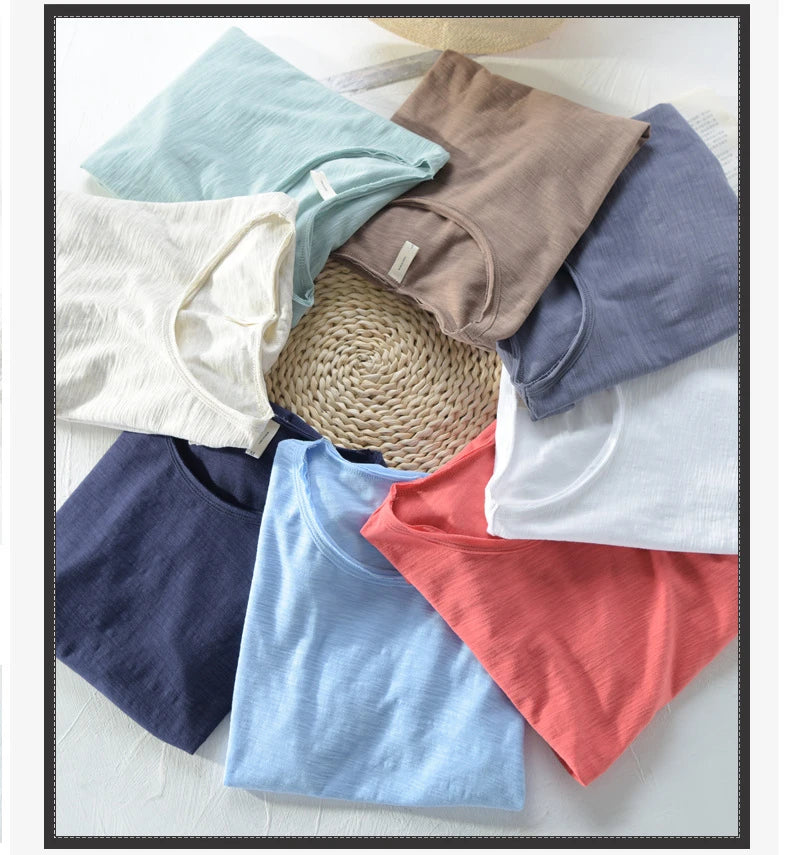 Camiseta Masculina Slim Fit em Algodão Puro — Edição Monocromática com Acabamento Raw Edge e Linha Essencial