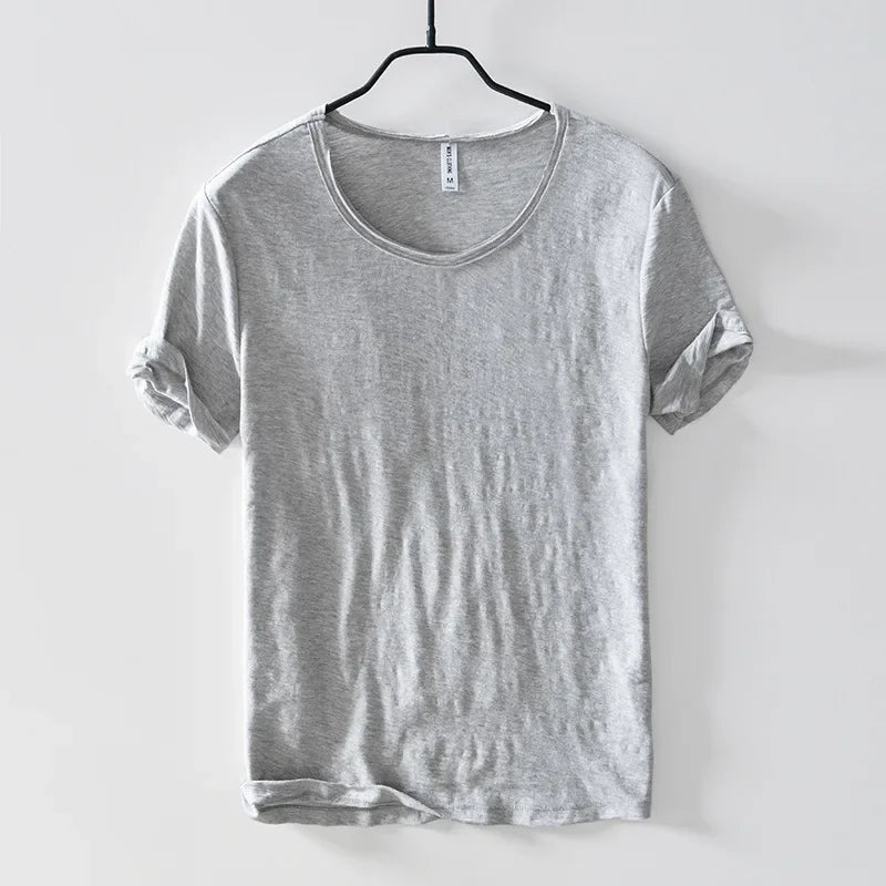 Camiseta Masculina Slim Fit em Algodão Puro — Edição Monocromática com Acabamento Raw Edge e Linha Essencial