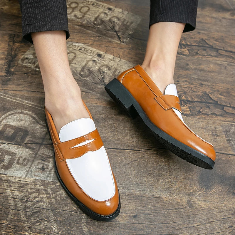 Mocassim Masculino em Couro | Bicolor Preto e Branco | Estilo Clássico com Solado Robusto e Acabamento Premium